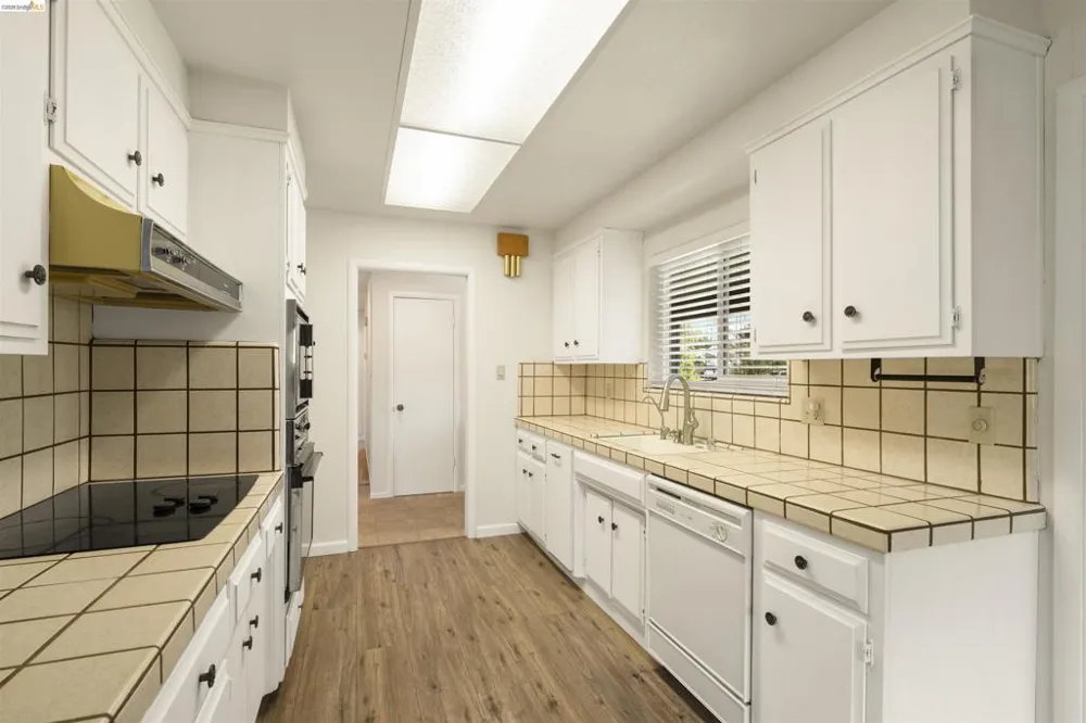 9107 Yount Court Elk Grove, CA 95624