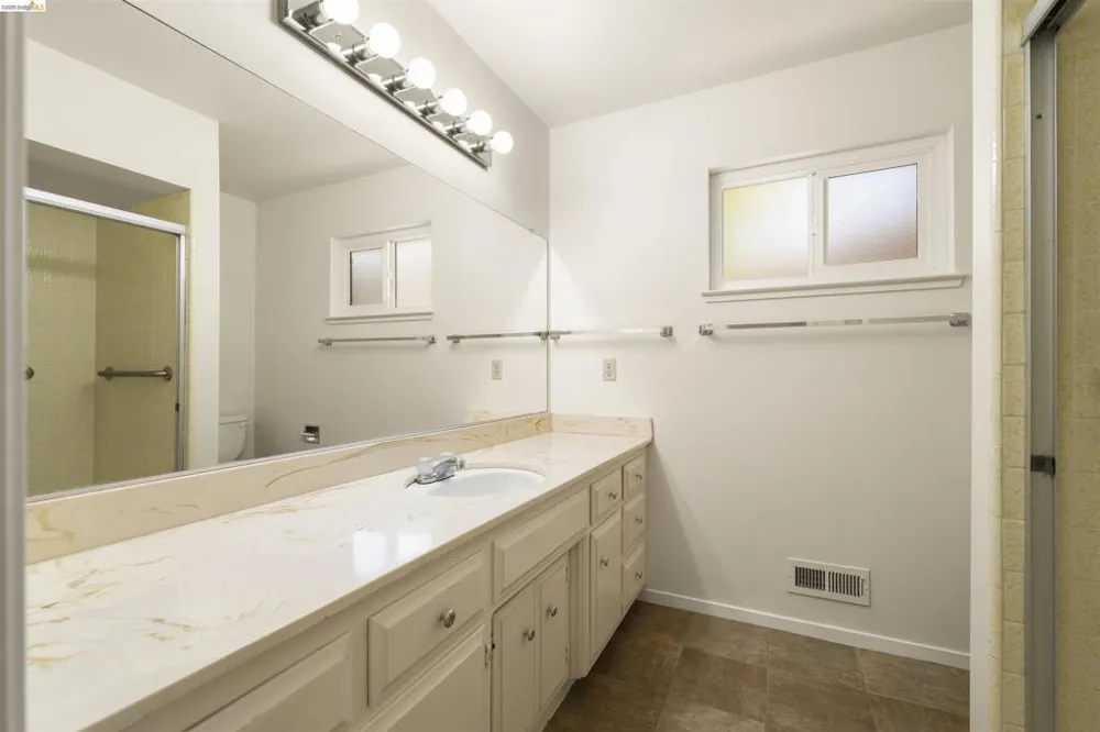 9107 Yount Court Elk Grove, CA 95624