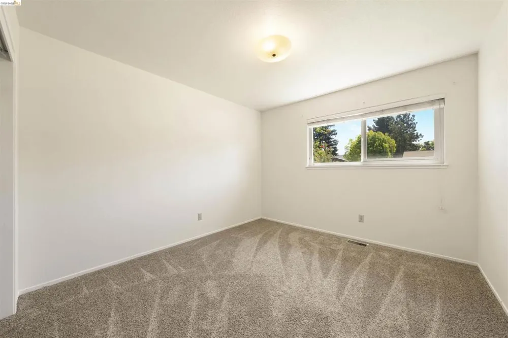 9107 Yount Court Elk Grove, CA 95624