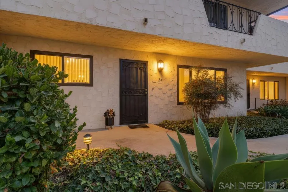 4275 ASHER ST #24 San Diego, CA 92110