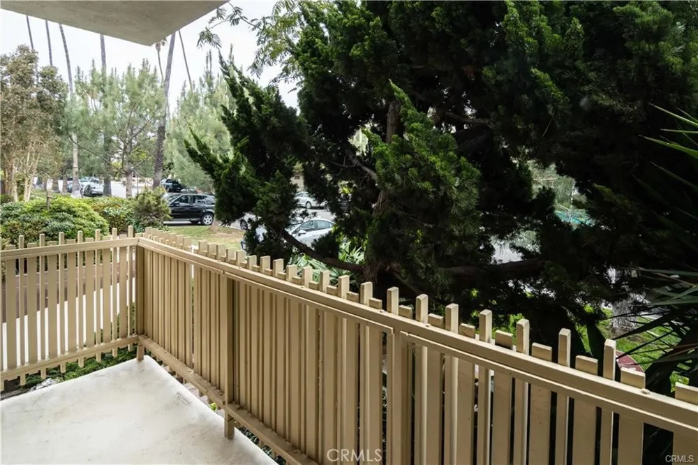 1122 9th #1 Santa Monica, CA 90403