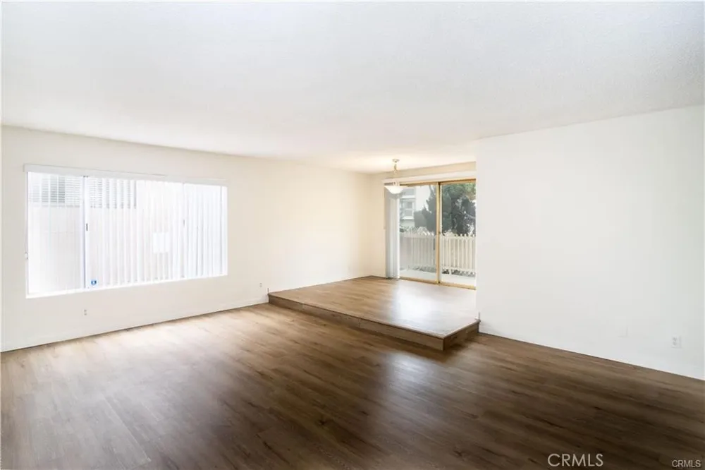 1122 9th #1 Santa Monica, CA 90403