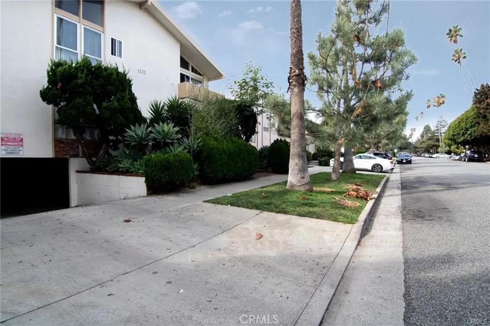 1122 9th #1 Santa Monica, CA 90403