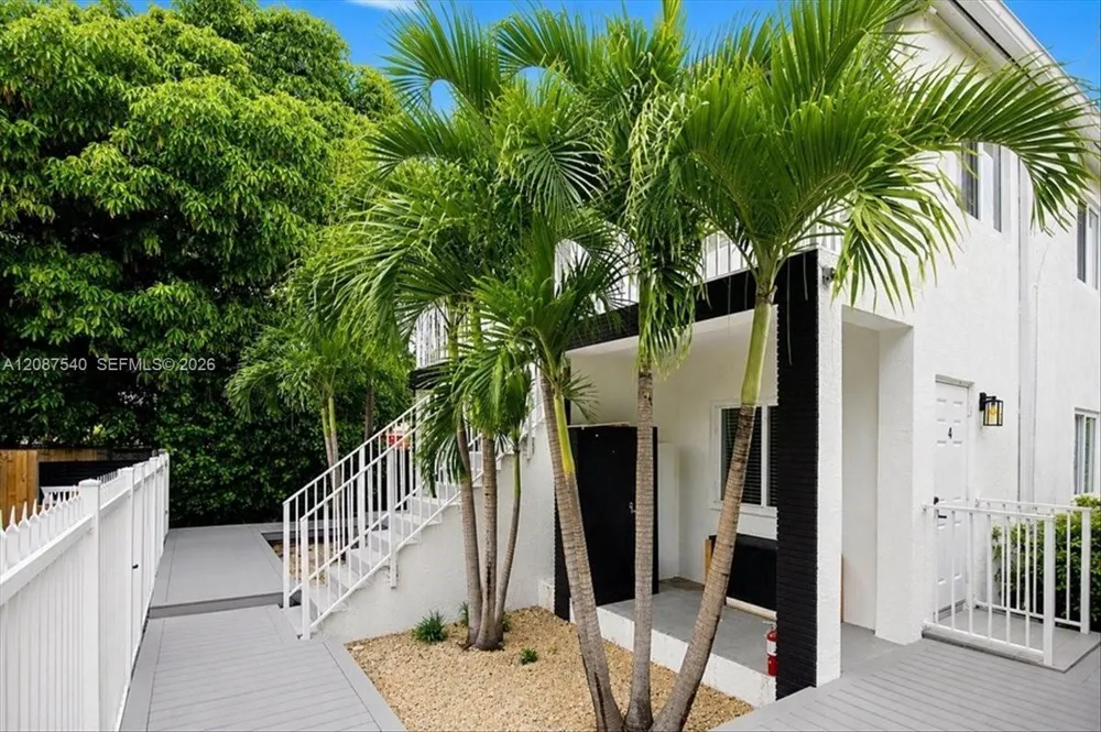268 NW 34th St Miami, FL 33127
