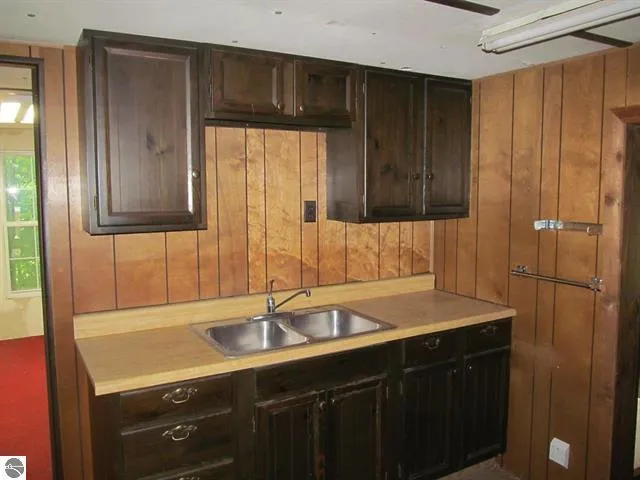 22484 90th Avenue Marion, MI 49665