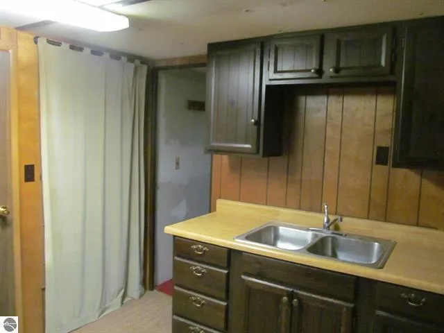 22484 90th Avenue Marion, MI 49665