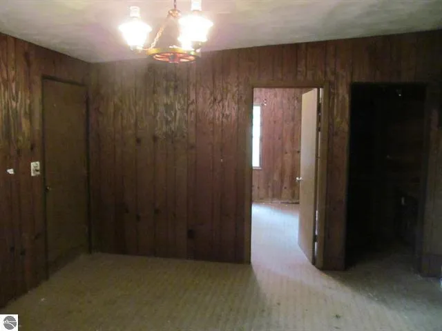 22484 90th Avenue Marion, MI 49665