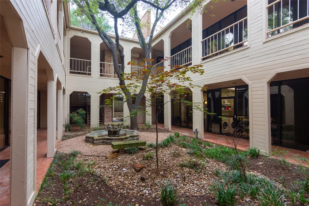 3624 Hills Drive #D207 Austin, TX 78731