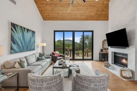 109 Freedom Drive
