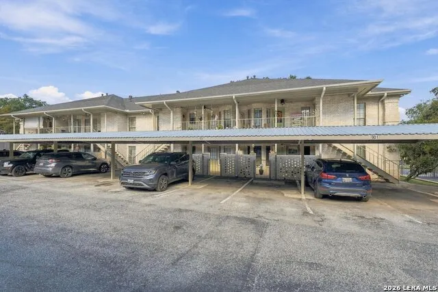 8415 Fredericksburg #902 San Antonio, TX 78229