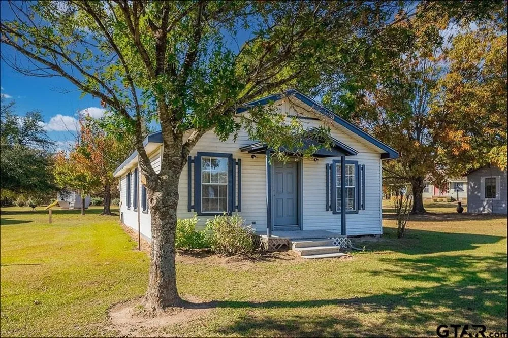4588 SH 110 Grand Saline, TX 75140
