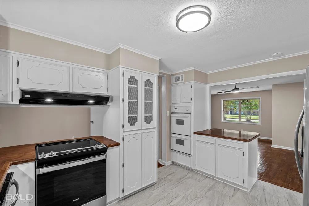 822 E River Road Shreveport, LA 71105