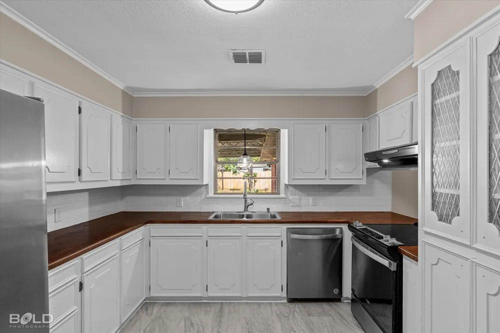 822 E River Road Shreveport, LA 71105