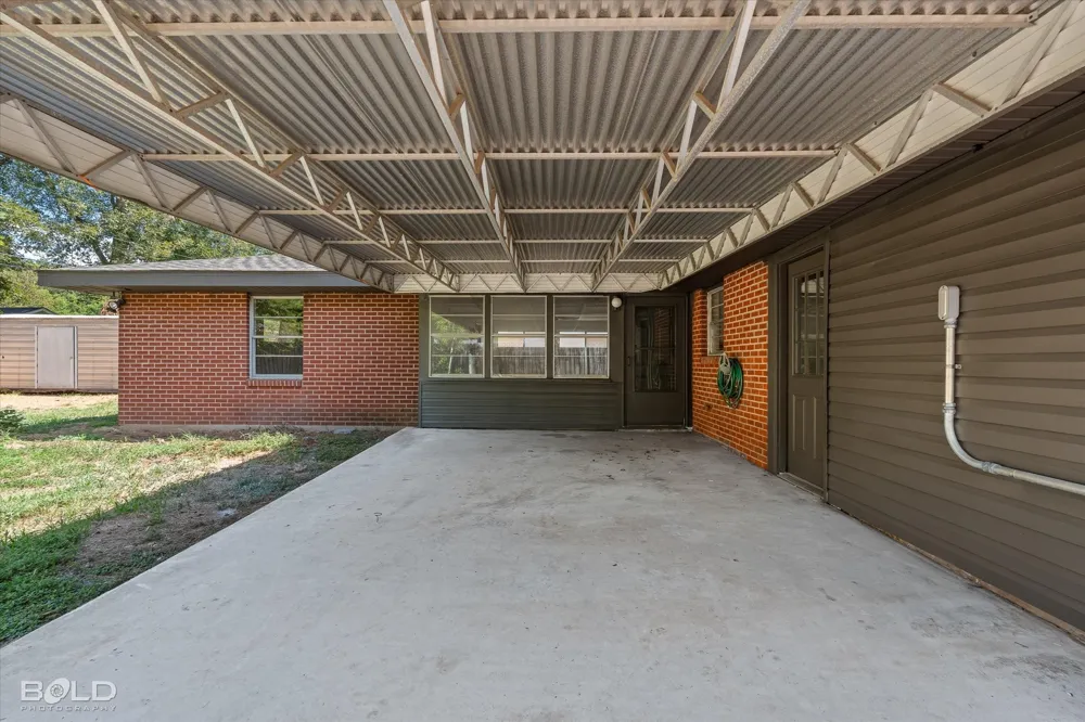 822 E River Road Shreveport, LA 71105