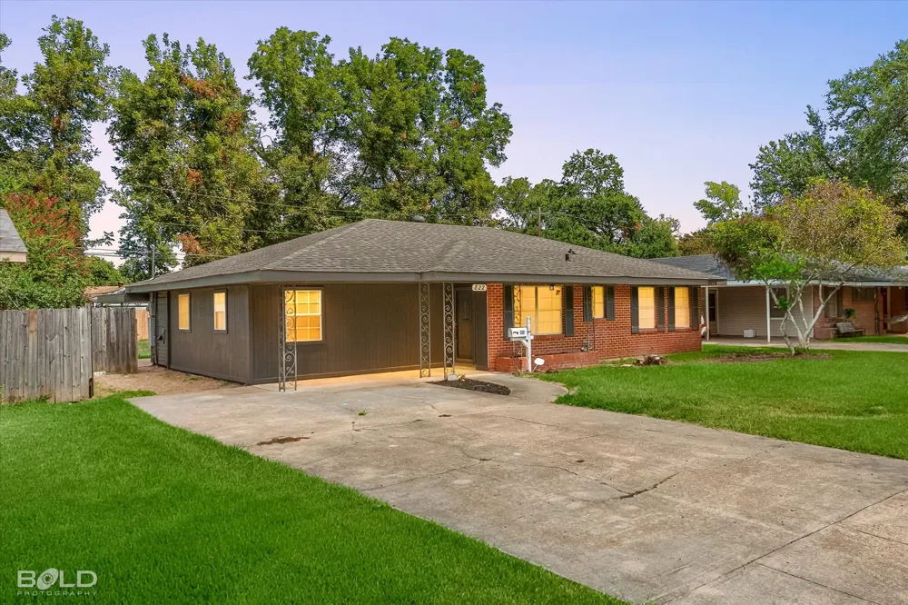 822 E River Road Shreveport, LA 71105