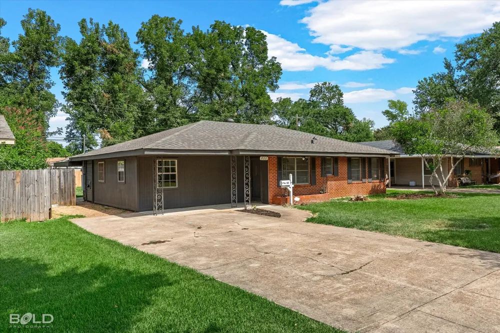 822 E River Road Shreveport, LA 71105