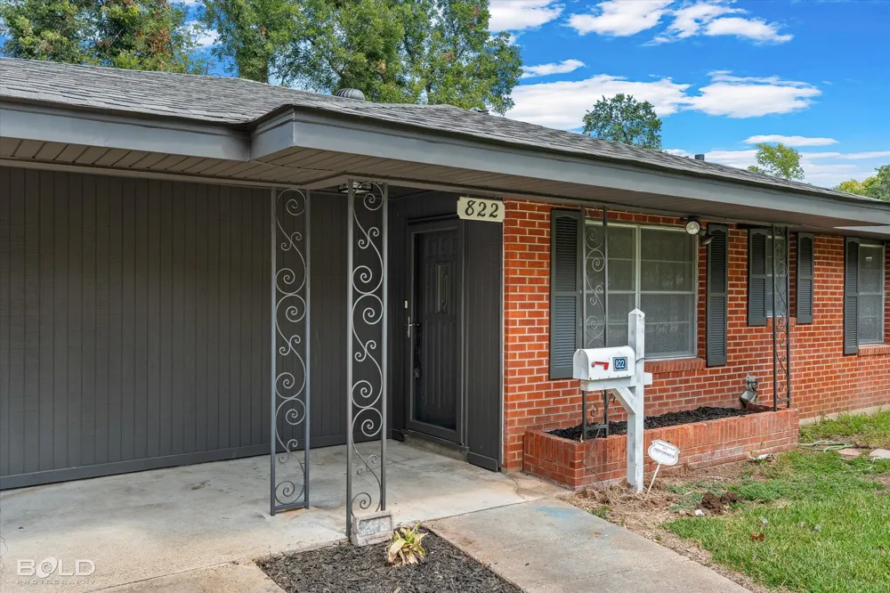 822 E River Road Shreveport, LA 71105