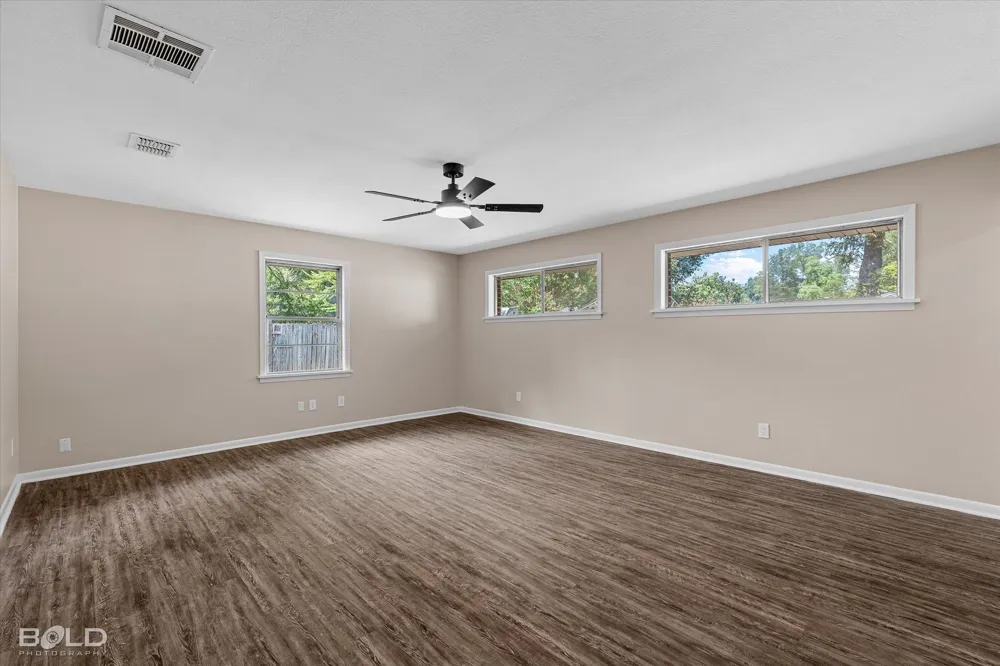 822 E River Road Shreveport, LA 71105