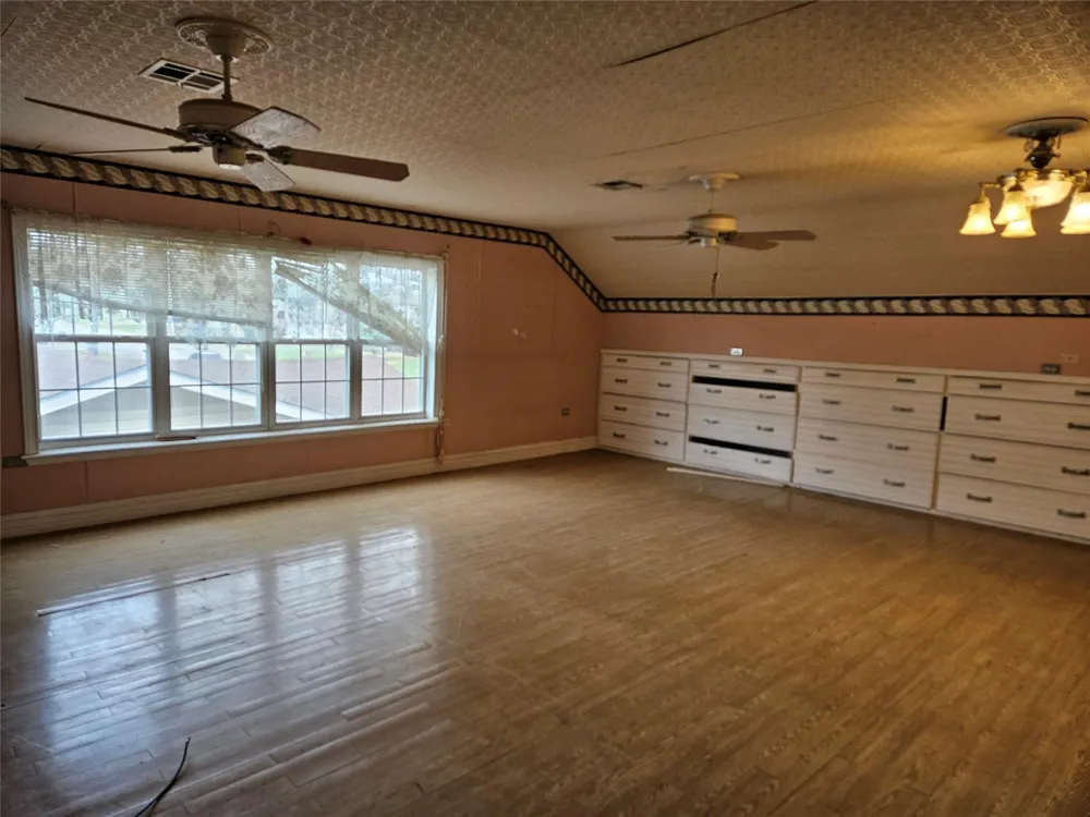 716 Dogwood Street Robinson, TX 76706