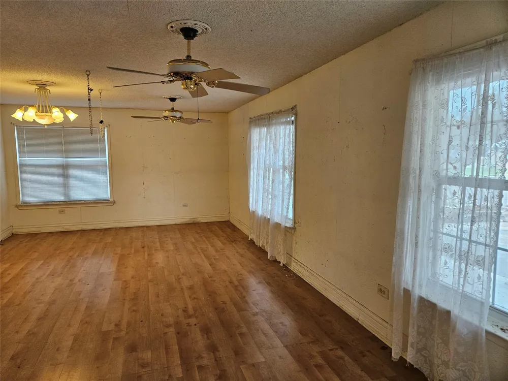 716 Dogwood Street Robinson, TX 76706