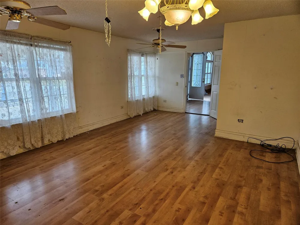 716 Dogwood Street Robinson, TX 76706