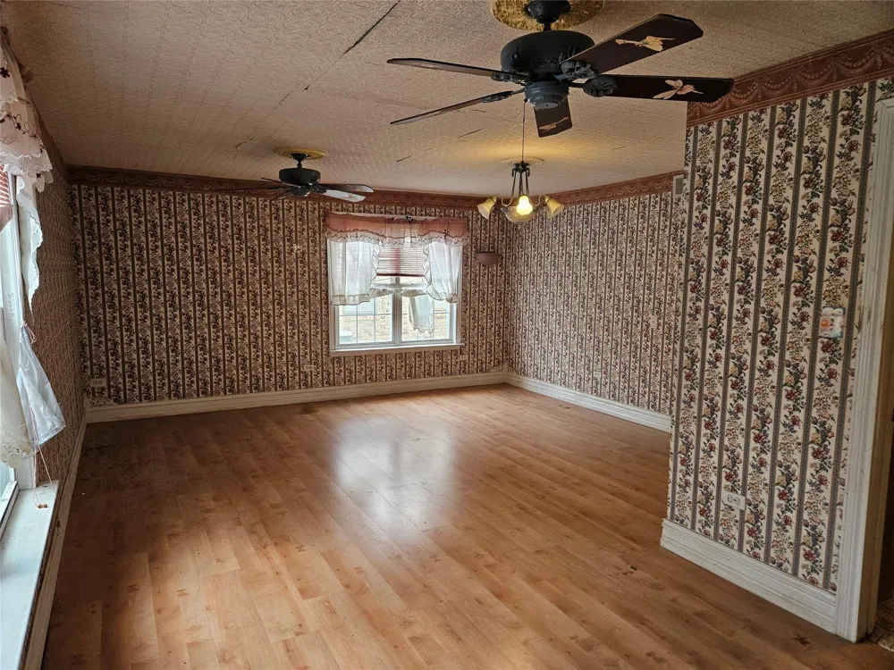 716 Dogwood Street Robinson, TX 76706