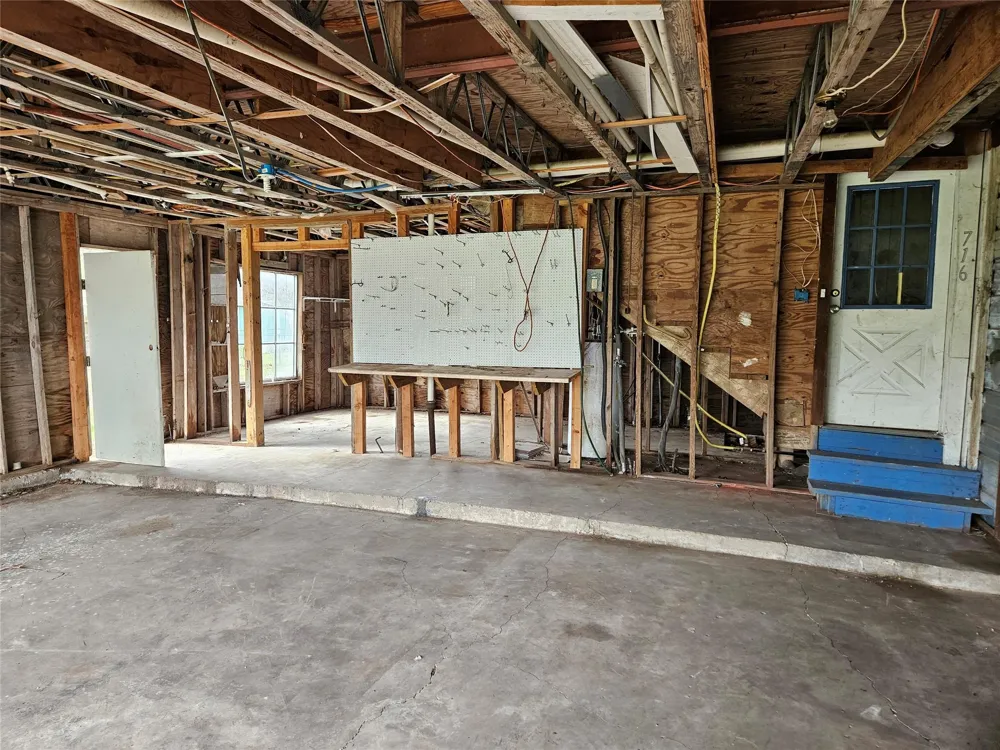 716 Dogwood Street Robinson, TX 76706