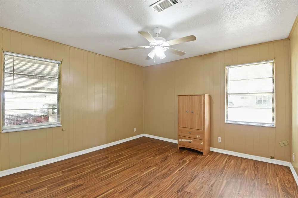2817 Lancaster Lane Pasadena, TX 77506
