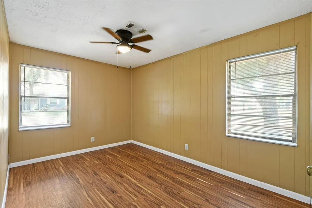2817 Lancaster Lane Pasadena, TX 77506