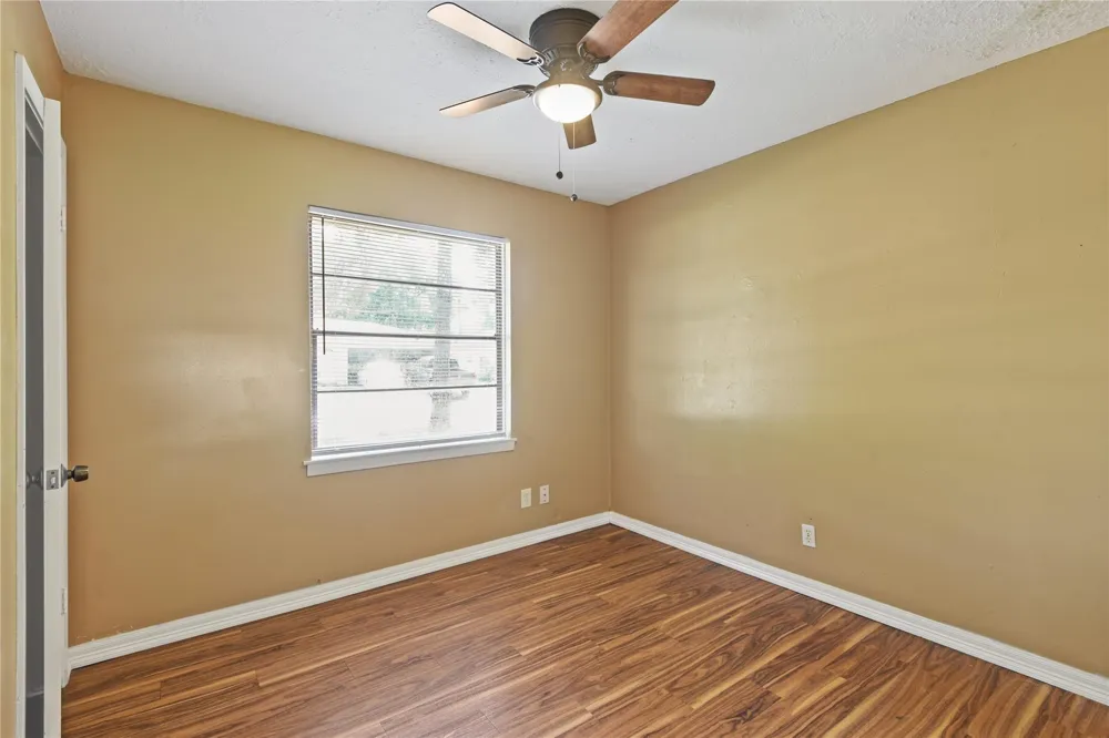 2817 Lancaster Lane Pasadena, TX 77506