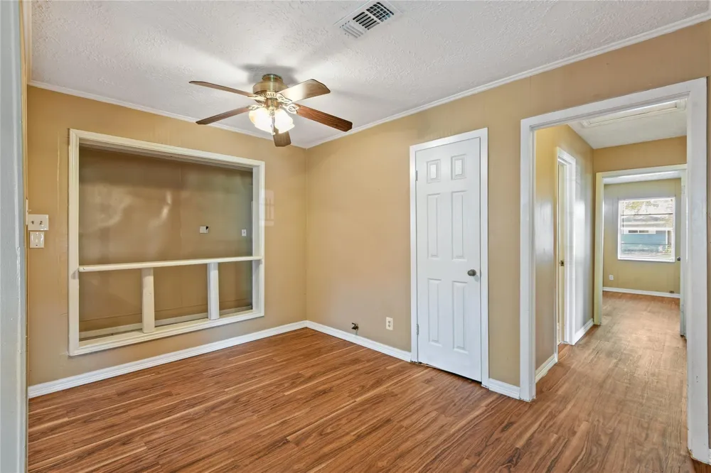 2817 Lancaster Lane Pasadena, TX 77506