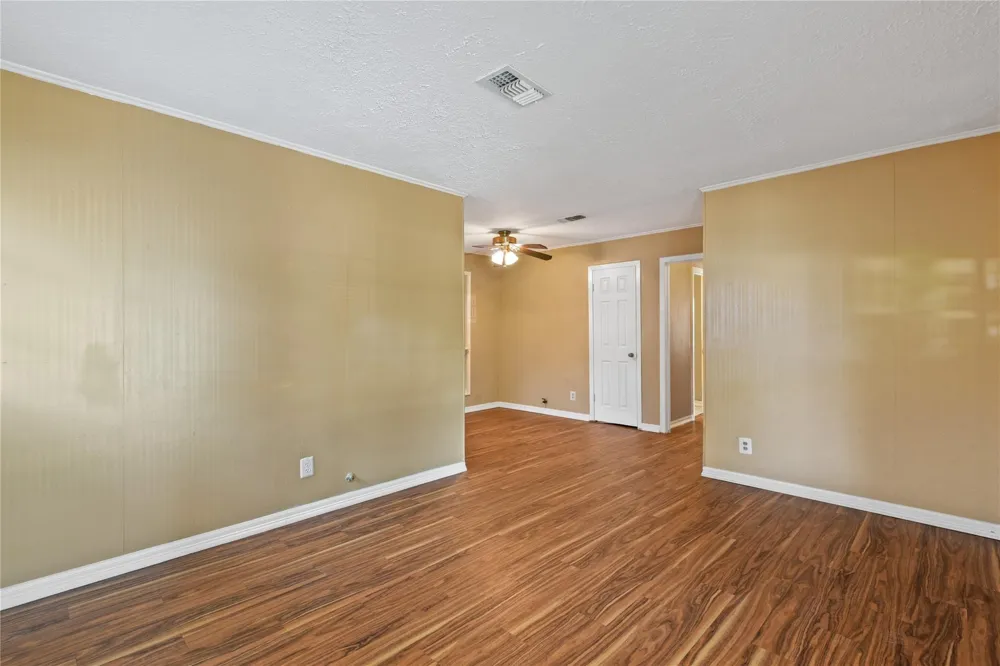 2817 Lancaster Lane Pasadena, TX 77506