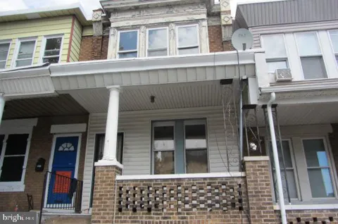 1545 DYRE STREET