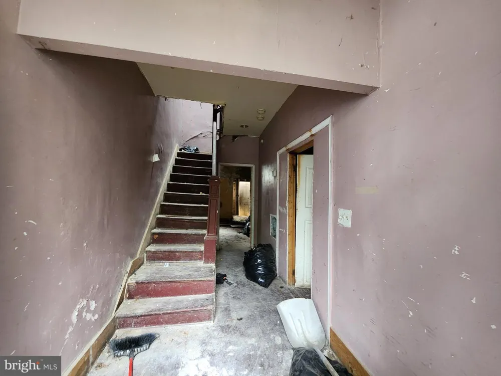 2917 OAKLEY AVENUE Baltimore, MD 21215