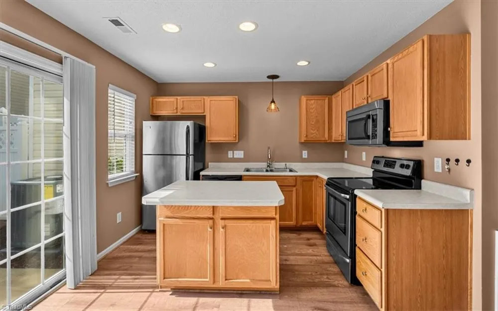 41 Tannenbaum Circle Greensboro, NC 27410