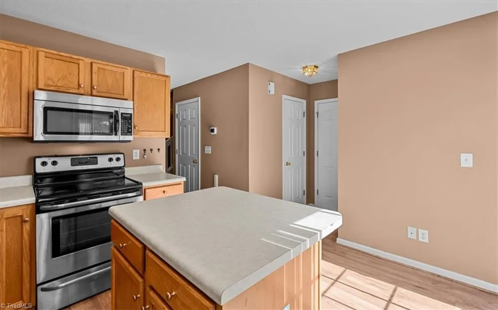 41 Tannenbaum Circle Greensboro, NC 27410