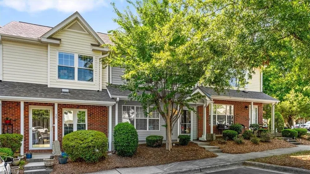 41 Tannenbaum Circle Greensboro, NC 27410