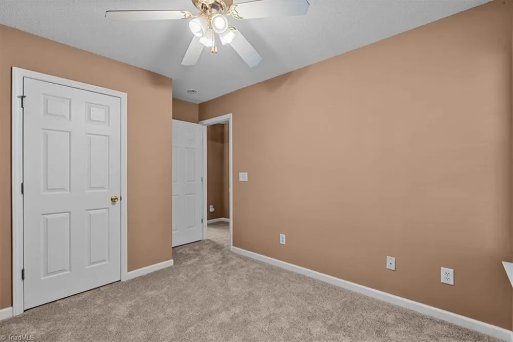 41 Tannenbaum Circle Greensboro, NC 27410