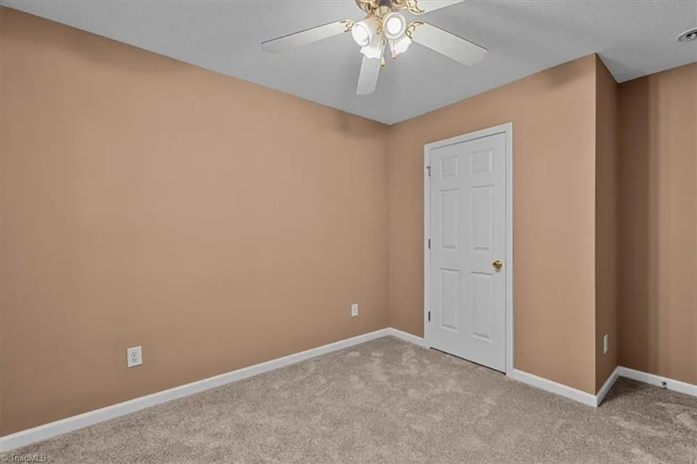 41 Tannenbaum Circle Greensboro, NC 27410