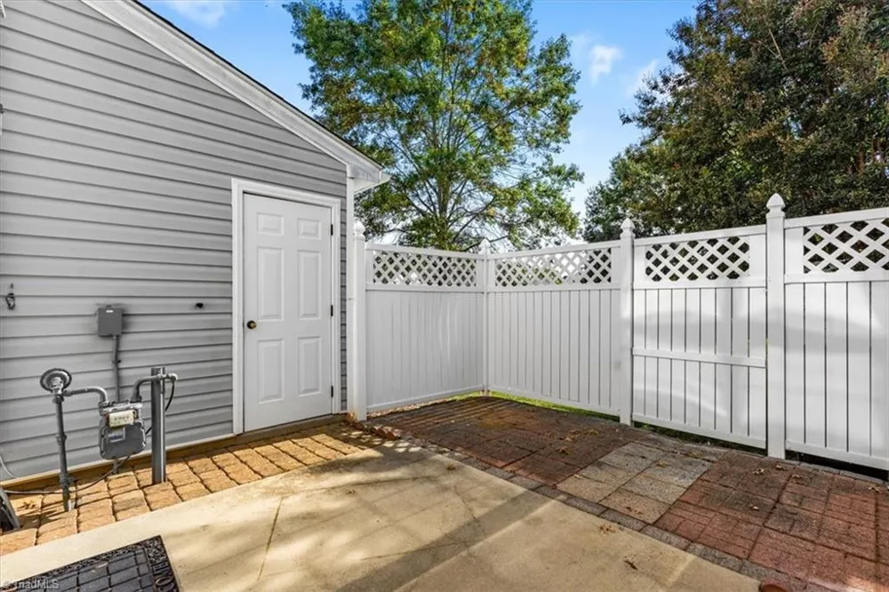 41 Tannenbaum Circle Greensboro, NC 27410