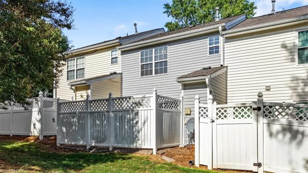 41 Tannenbaum Circle Greensboro, NC 27410