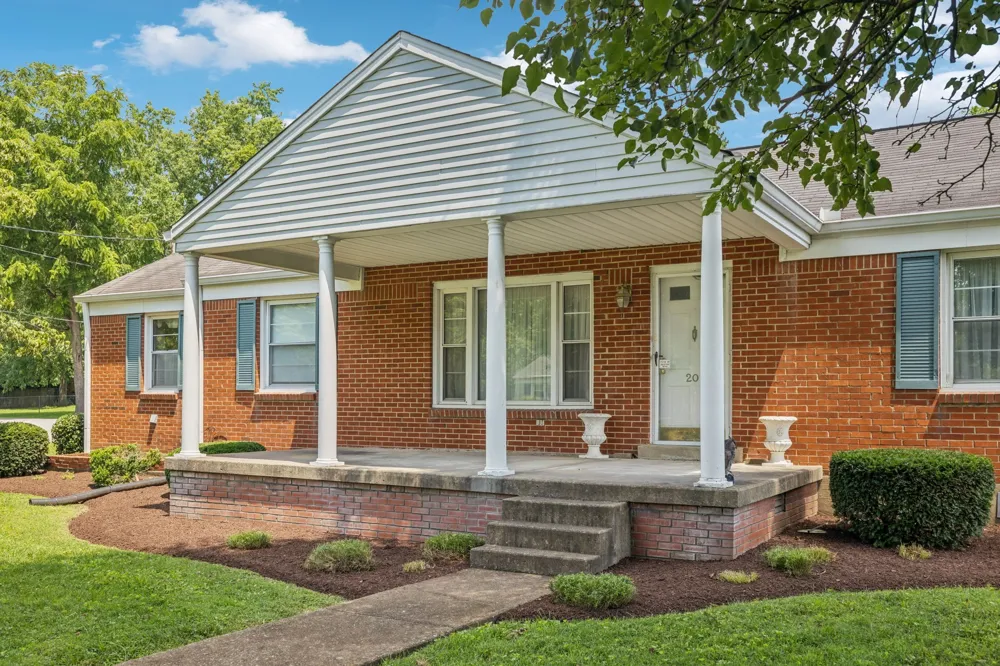 201 Avondale Dr Franklin, TN 37064