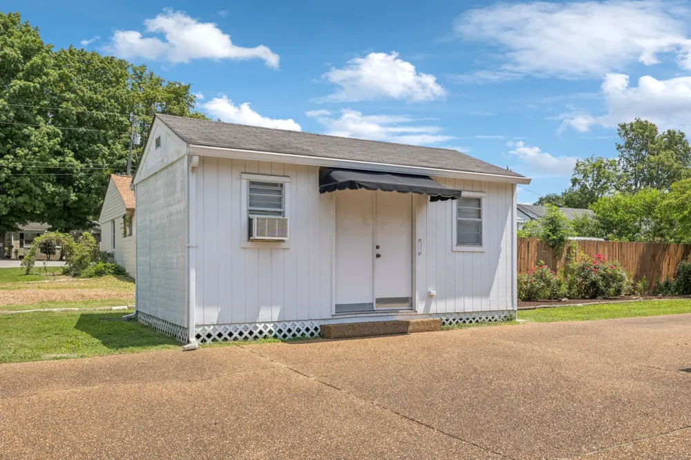 201 Avondale Dr Franklin, TN 37064
