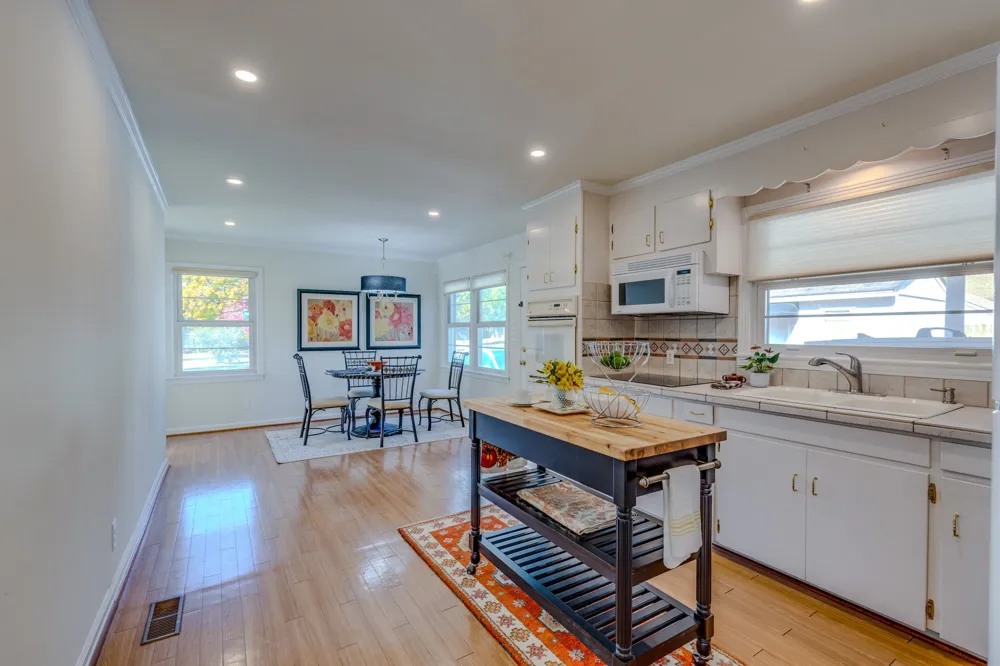 201 Avondale Dr Franklin, TN 37064