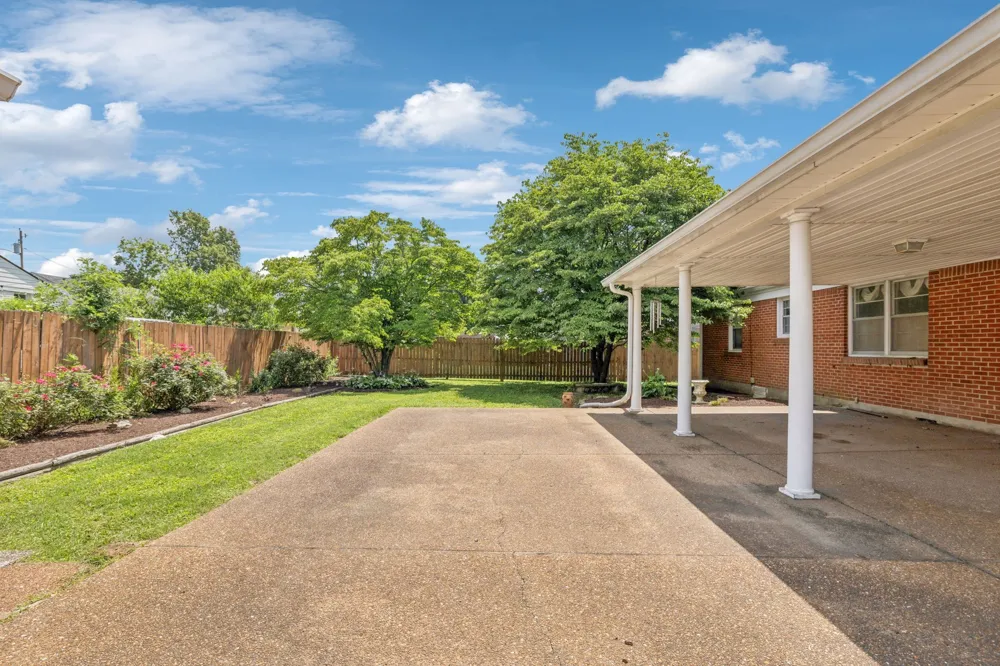 201 Avondale Dr Franklin, TN 37064