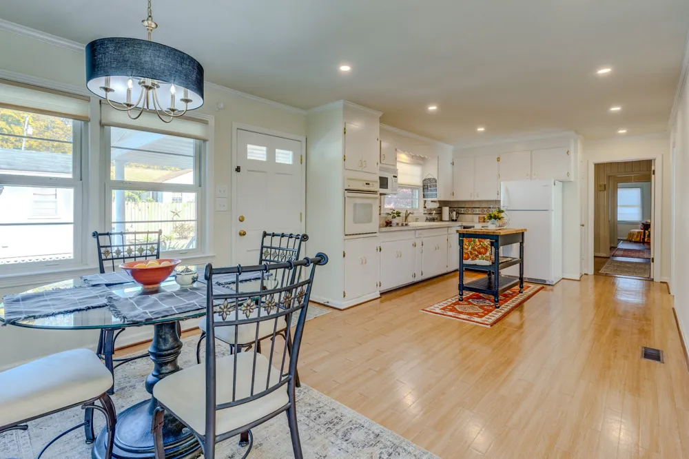 201 Avondale Dr Franklin, TN 37064