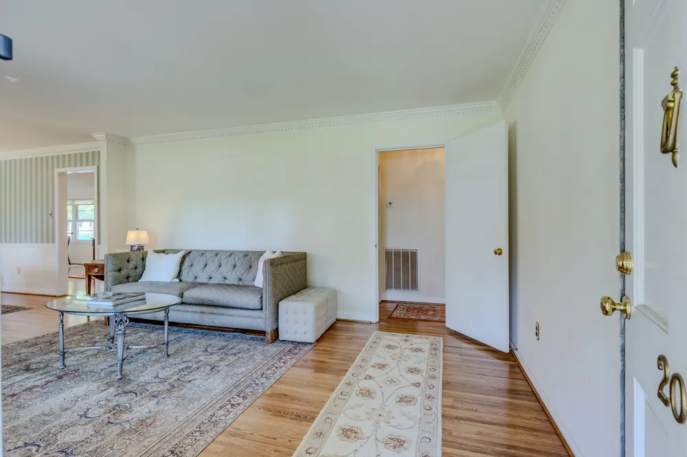 201 Avondale Dr Franklin, TN 37064