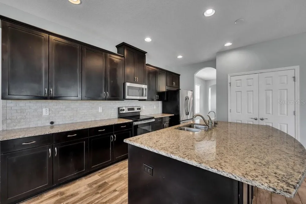 7225 BLUE BEECH DRIVE Riverview, FL 33578