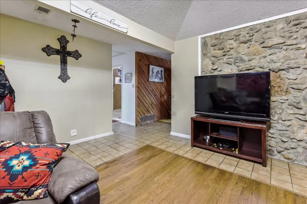 8123 Hilltop Road Argyle, TX 76226