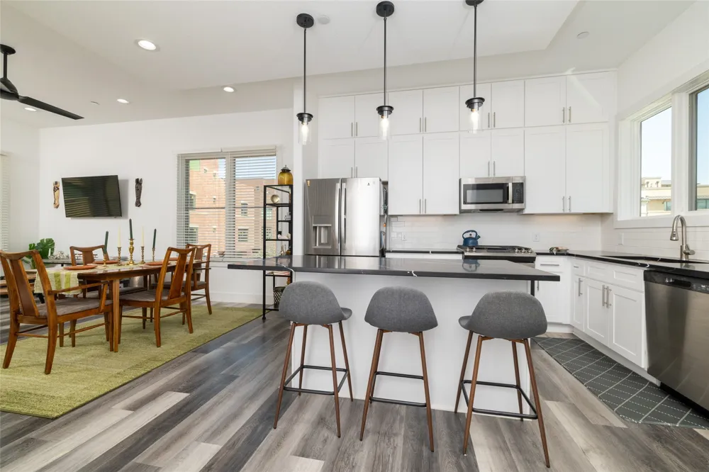449 S Rayner Street Fort Worth, TX 76111